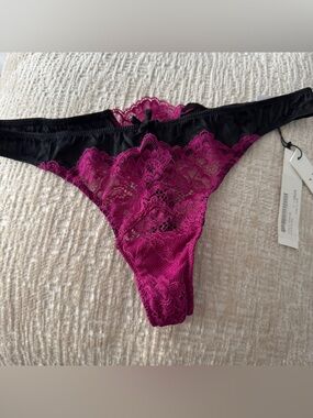 NWT Fleur du Mal Roxy magenta and black silk and lace thong SMALL/2